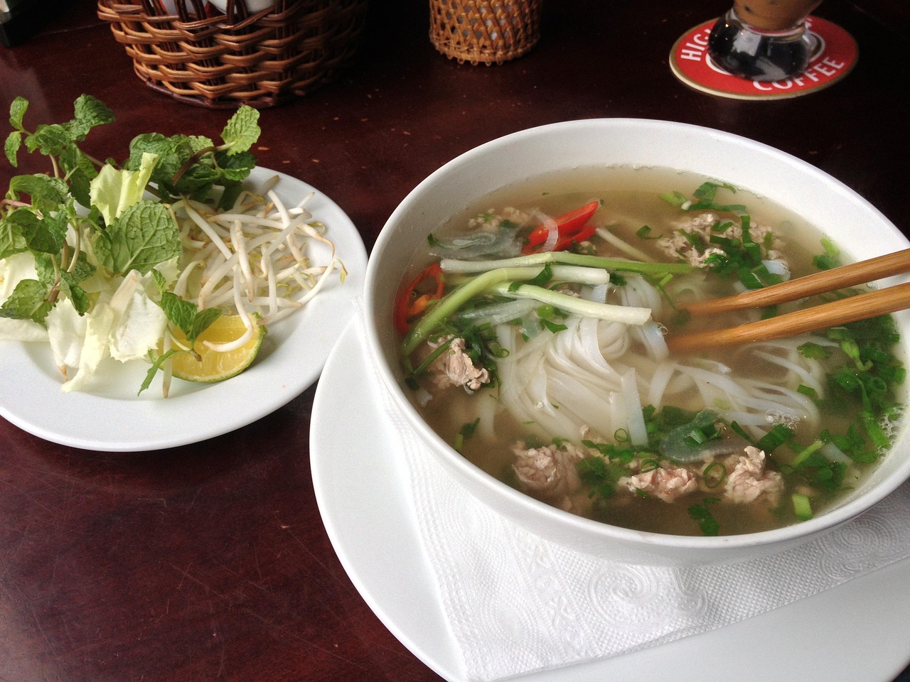 小河直街，网红美食的味蕾之旅